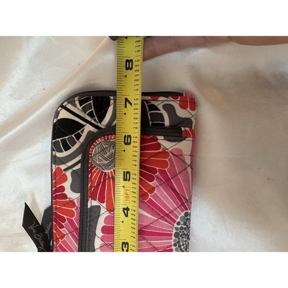 NWT Vera Bradley Cherry Blossoms Zip Around Wallet New With Tags - Picture 4 of 8